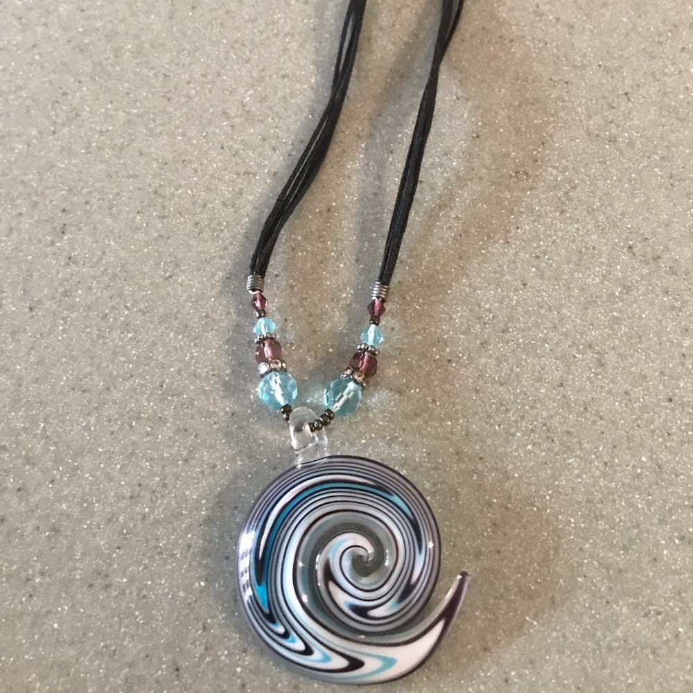 Glass beads necklace